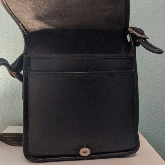 Vintage Sports Coach 80s black leather crossbody - Picture 2 of 8